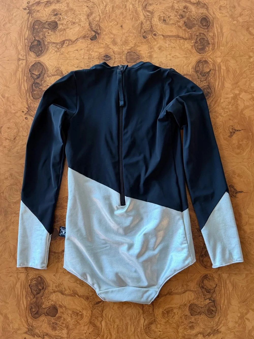 Nununu One Piece Long Sleeve Swimsuit Girls Size 10-11 Silver & Black